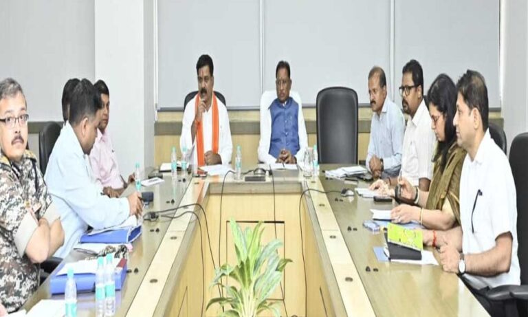 छत्तीसगढ़ में नक्सल उन्मूलन अभियान की समीक्षा, मुख्यमंत्री विष्णु देव साय ने दिया 2026 तक नक्सलमुक्त प्रदेश का लक्ष्य