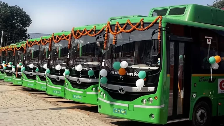 CG News: रायपुर को मिली 100 ई-सिटी बसें, सस्ती और स्वच्छ यातायात सेवा का रास्ता साफ