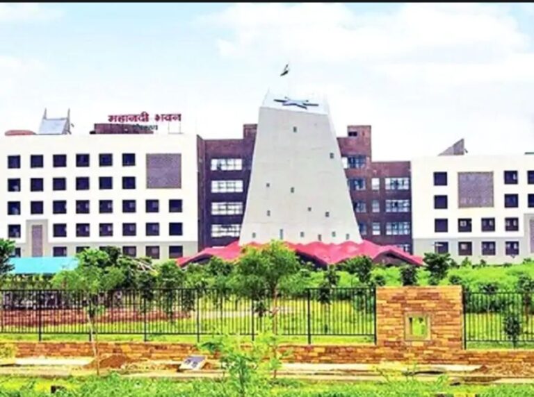 अब IG नहीं DG होंगे EOW के प्रमुख: छत्तीसगढ़ सरकार ने जारी की नई अधिसूचना, देखें 118 विभागों के HOD की लिस्ट 26 मार्च 2025 को जारी हुआ बड़ा प्रशासनिक फैसला