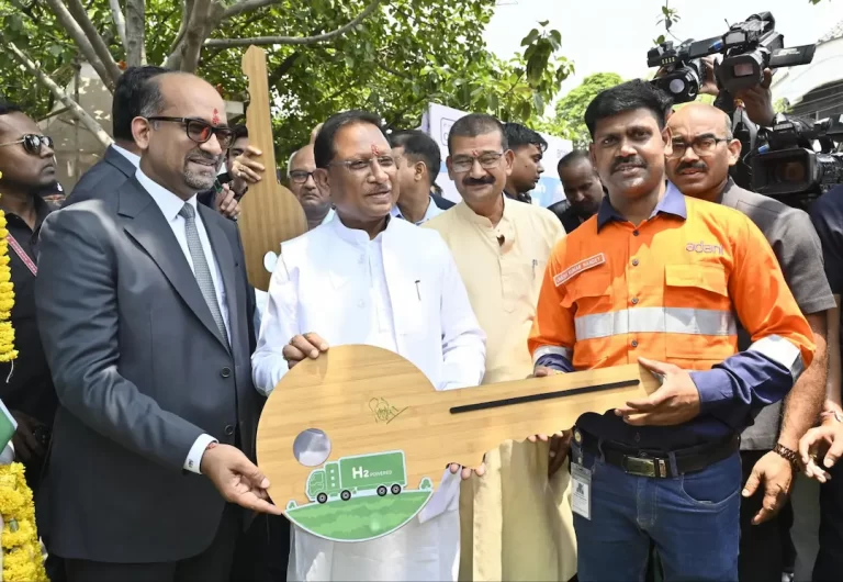 छत्तीसगढ़ से देश के पहले हाइड्रोजन फ्यूल ट्रक की शुरुआत, मुख्यमंत्री ने दिखाई हरी झंडी