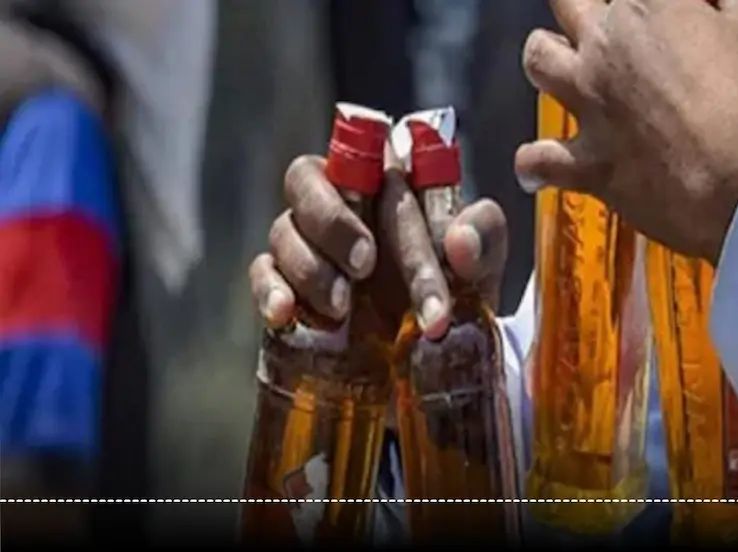 बलौदाबाजार: दो युवक अवैध शराब के साथ गिरफ्तार, समाधान सेल की सूचना पर हुई कार्रवाई