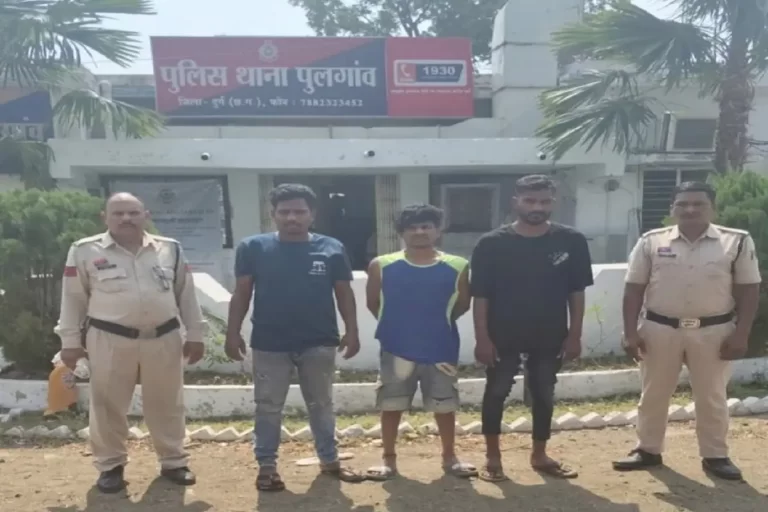 गांजा तस्करों पर पुलिस का शिकंजा, तीन आरोपी गिरफ्तार, भारी मात्रा में नशा जब्त