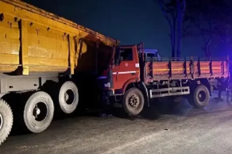 रायपुर-बलौदाबाजार हाईवे पर दर्दनाक हादसा: ट्रेलर से टक्कर में 13 की मौत, 12 घायल