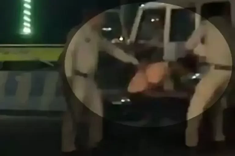 पुलिस की बर्बरता: कुल्फी विक्रेता और वीडियो बना रहे युवक की सरेआम पिटाई, SSP ने दिए जांच के आदेश