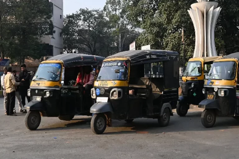 राजनांदगांव में चार और तीन पहिया वाहनों की आवाजाही पर रोक, ट्रैफिक सुधार को लेकर कलेक्टर का बड़ा कदम