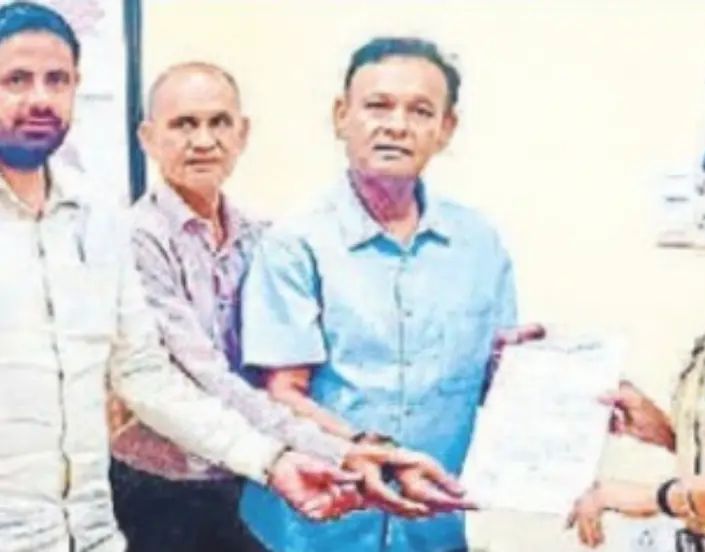 कोनी में शराब दुकान हटाने की मांग तेज, कांग्रेस ने आंदोलन और चक्काजाम की दी चेतावनी