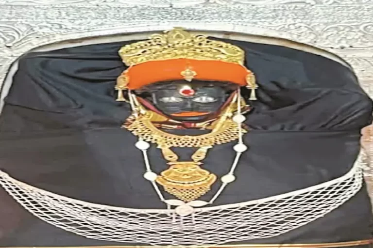 चंडी मंदिर में बड़ी चोरी: देवी माँ के आभूषण और नगदी समेत 6.50 लाख पर चोरों ने किया हाथ साफ