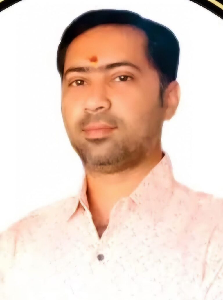 बिरगांव में मोबाइल दुकानदार की रहस्यमयी मौत, टॉयलेट में फांसी पर झूलता मिला शव – इलाके में सनसनी