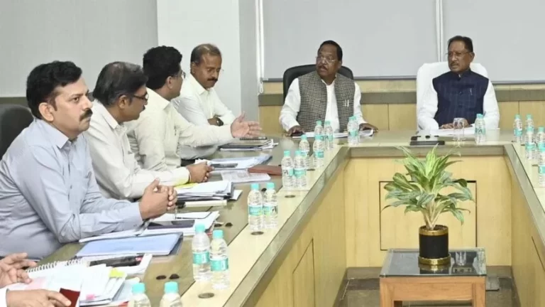 छत्तीसगढ़: मुख्यमंत्री साय ने छात्रावासों की व्यवस्था की समीक्षा की, लापरवाही पर चेतावनी – 85 करोड़ की पहली किस्त जारी