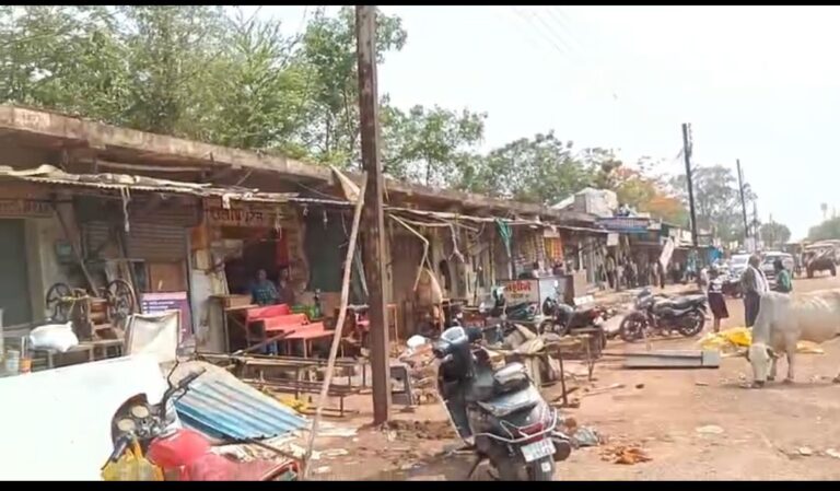 खरोरा में बुलडोजर कार्यवाही जारी, विकास की ओर बढ़ते कदम