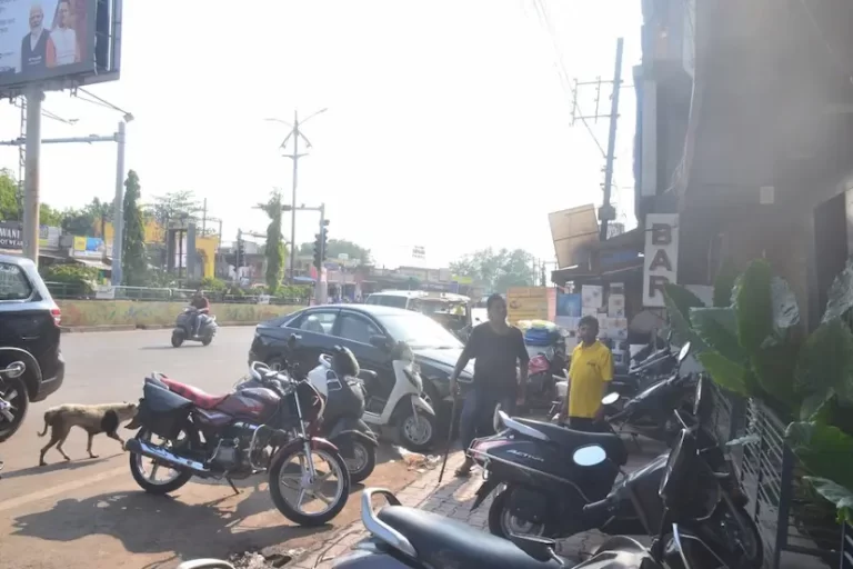 रायपुर में बार और शराब दुकानों से परेशान मोहल्लेवासी, प्रदर्शन के बावजूद नहीं हुआ कोई ठोस एक्शन