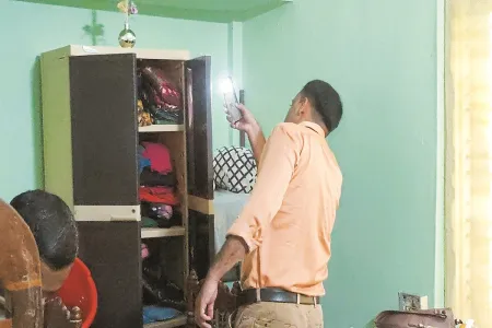 तेज़ बारिश में चोरों का कहर: एक ही रात में 4 घरों में लाखों की चोरी, नगरवासियों में डर और गुस्सा