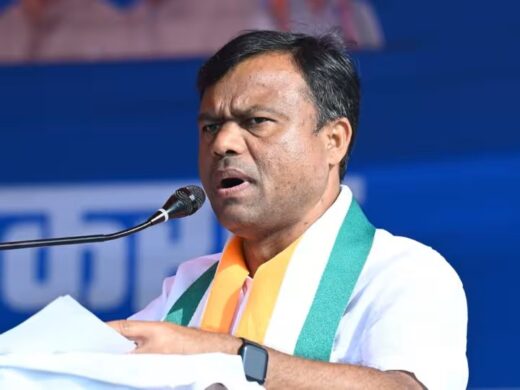 कांग्रेस ने रमेश बैस को उपराष्ट्रपति बनाए जाने की मांग की: दीपक बैज ने पीएम मोदी को लिखा पत्र, बीजेपी ने किया पलटवार