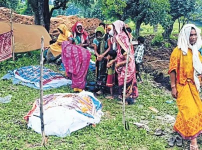 कुएं में दर्दनाक हादसा: एक ही परिवार के तीन सदस्यों के शव बरामद, 27 घंटे चला रेस्क्यू, गांव में पसरा मातमकुएं में दर्दनाक हादसा: एक ही परिवार के तीन सदस्यों के शव बरामद, 27 घंटे चला रेस्क्यू, गांव में पसरा मातम