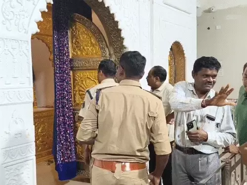 रायगढ़: श्री श्याम मंदिर में बड़ी चोरी, सोने का हार और दानपेटी से नकदी ले उड़े चोर