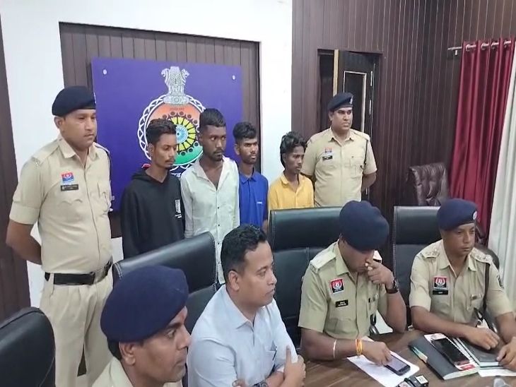 मोबाइल लूट का विरोध करने पर युवक की हत्या: पांच आरोपी गिरफ्तार, वारदात में इस्तेमाल चाकू और स्कॉर्पियो बरामद