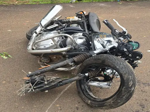 नवा रायपुर में दर्दनाक हादसा: मंत्री केदार कश्यप के भतीजे निखिल की स्पोर्ट्स बाइक हादसे में मौत, तेज रफ्तार बनी काल