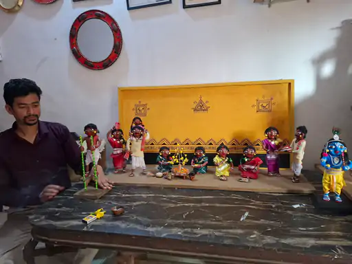 छत्तीसगढ़ की धरोहर मटपरई कला को मिला नया जीवन, दुर्ग के युवा शिल्पकार अभिषेक की अनोखी पहल