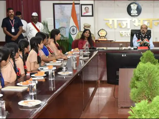 राज्यपाल रमेन डेका ने दिए करियर टिप्स: बोले- UPSC के साथ दूसरा विकल्प भी रखें, राजनीति भी बेहतर राह