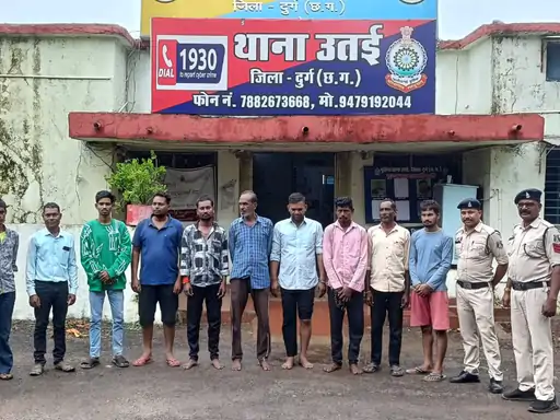 दुर्ग में पुलिस का बड़ा अभियान: 3 दिन में 255 वारंटियों की गिरफ्तारी, 16 साल से फरार आरोपी भी चढ़ा हत्थे