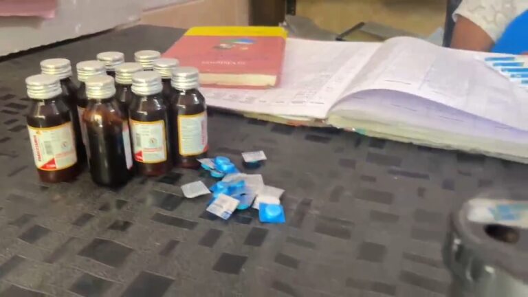 उरला स्वास्थ्य केंद्र में बच्चों को दी गई पैरासिटामोल सिरप की एक्सपायरी डेट पर उठे सवाल