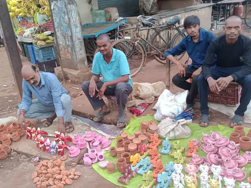 खरोरा में पोला पर्व की तैयारियां शुरू, महंगाई की मार से फीका पड़ा उत्साह