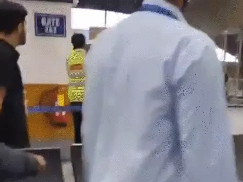 श्रीनगर एयरपोर्ट पर सेना अधिकारी द्वारा चार SpiceJet कर्मचारियों पर क्रूर हमला