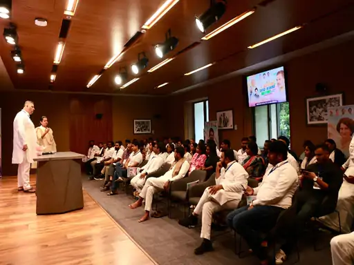 रायपुर में कांग्रेस का गुप्त ट्रेनिंग कैंप: 100 युवा कार्यकर्ताओं को सिखाई जा रही ग्राउंड स्ट्रेटेजी, मोबाइल व फोटो पर सख्त पाबंदी