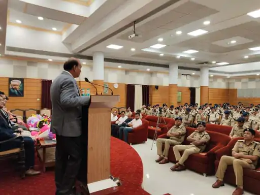 रायपुर रेंज में नशे के खिलाफ पुलिस का बड़ा ऑपरेशन, 250 ठिकानों पर छापा, 270 आरोपी गिरफ्तार